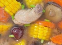 健脾补胃食疗之香菇玉米炖鸡汤