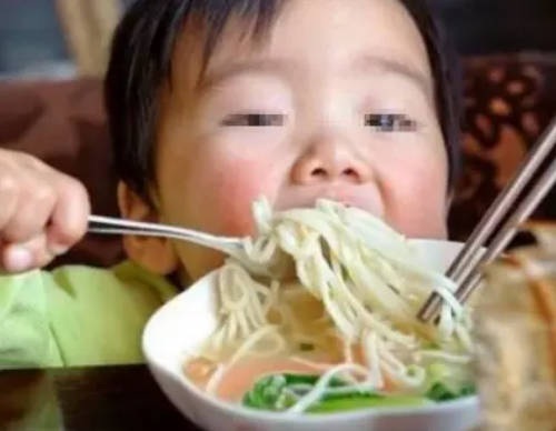 儿童多发的积食，对身体常有这些危害