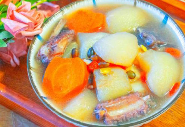 黑豆补肾推荐食谱【黑豆排骨汤】.jpg