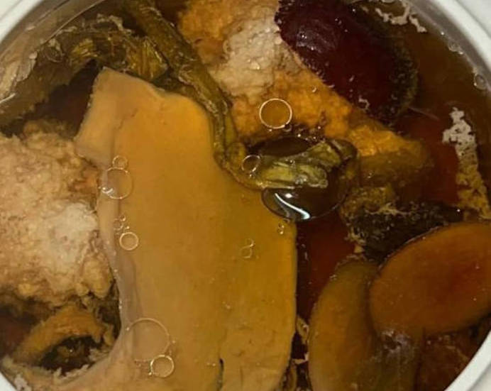 补气血食谱：菌菇石斛炖瘦肉.jpg